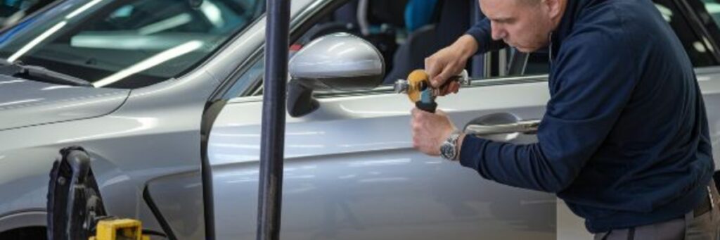 Paintless Dent Repair pdr tech