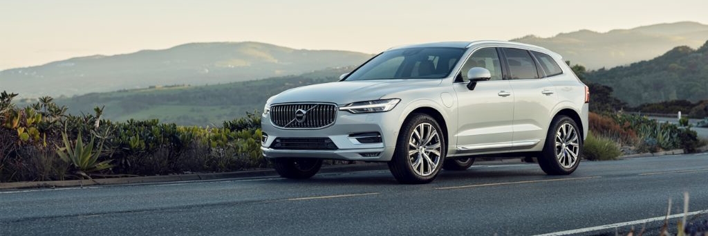 Auto Glass Repair volvo driving